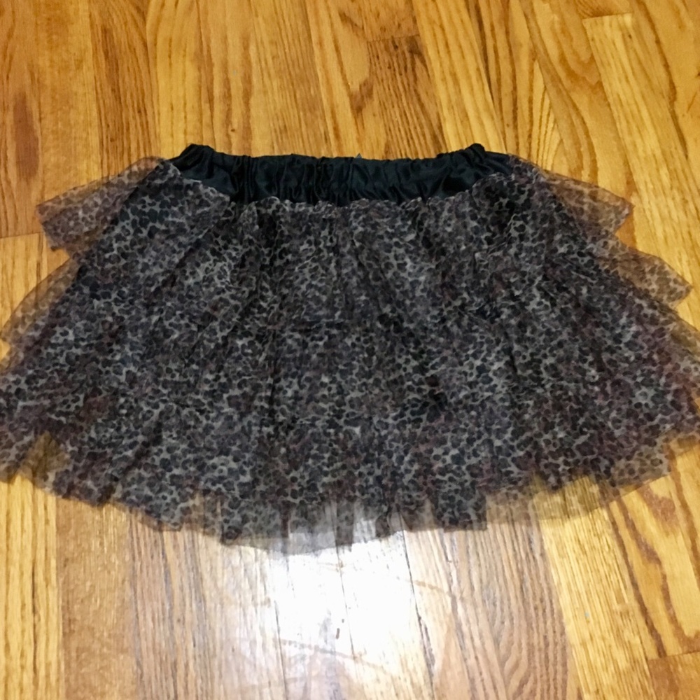 Hot Topic Ruffle Skirt - Picture 2 of 4